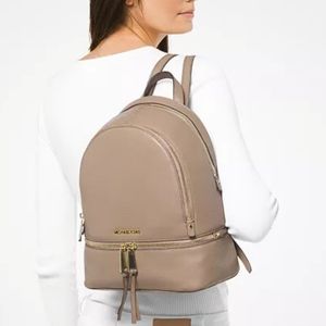 Michael Kors| Rhea Zip Small Pebble Leather Backpack